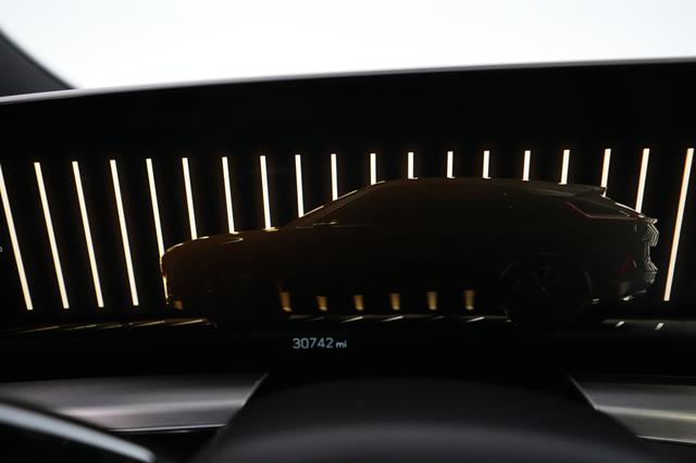 2024 Cadillac Lyriq — photo 5 of 19