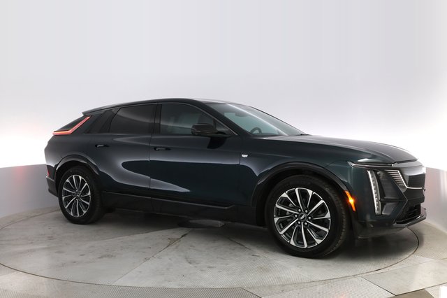 2024 Cadillac Lyriq — photo 11 of 19