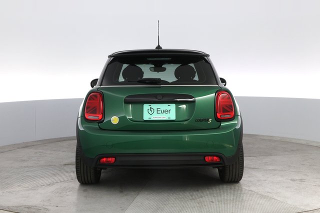 2022 MINI Cooper SE — photo 12 of 20