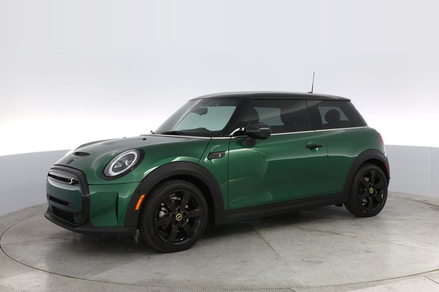 2022 MINI Cooper SE — photo 14 of 20