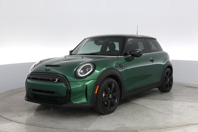 2022 MINI Cooper SE — VIN WMW13DJ07N2P72585