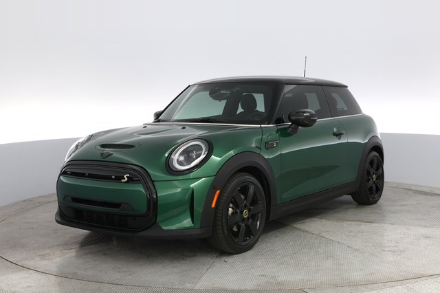 2022 MINI Cooper SE — VIN WMW13DJ07N2P72585
