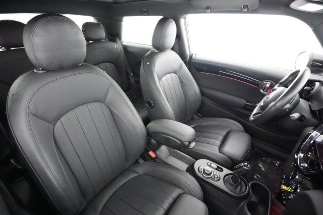 2022 MINI Cooper SE — photo 19 of 20