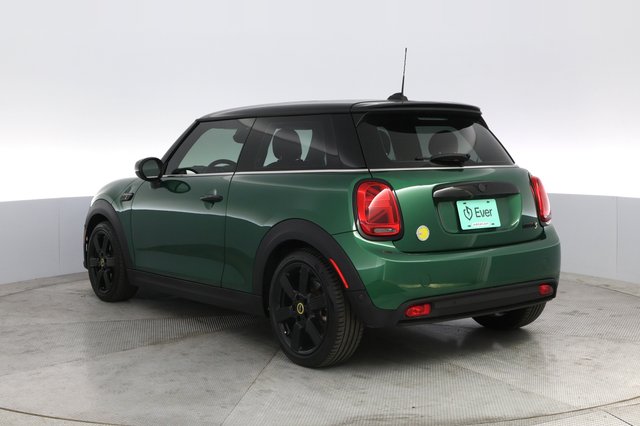 2022 MINI Cooper SE — photo 13 of 20