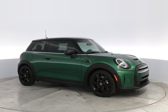2022 MINI Cooper SE — photo 11 of 20