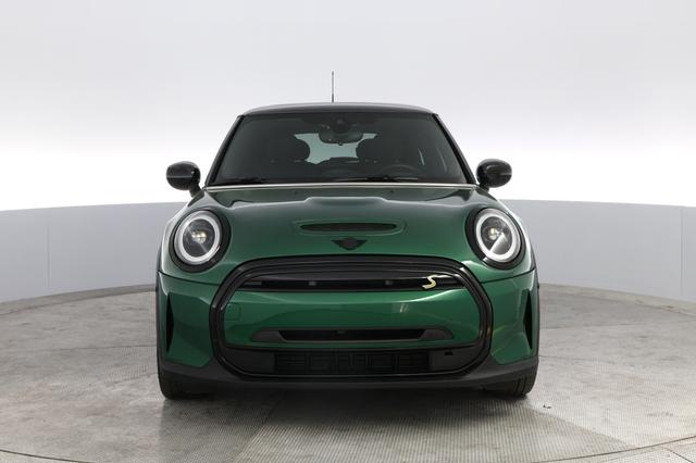 2022 MINI Cooper SE — photo 9 of 20