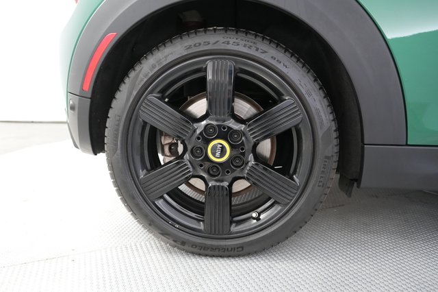 2022 MINI Cooper SE — photo 16 of 20