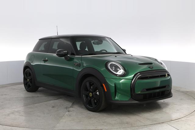 2022 MINI Cooper SE — photo 10 of 20