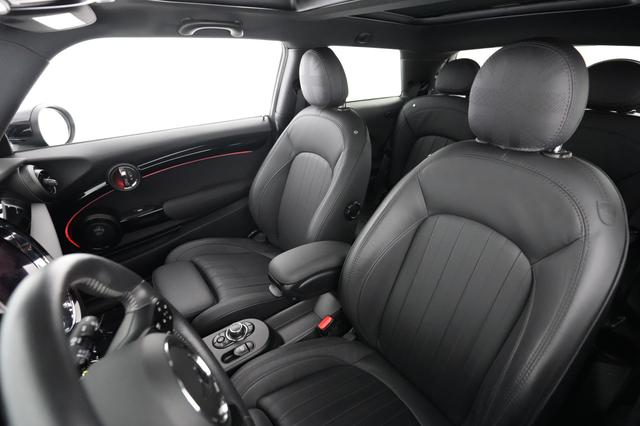 2022 MINI Cooper SE — photo 3 of 20