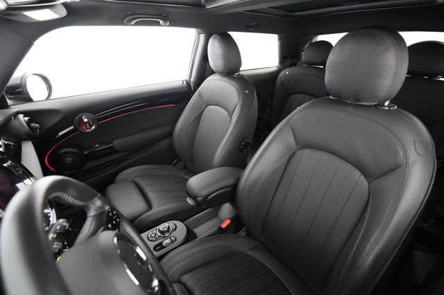 2022 MINI Cooper SE — photo 3 of 20