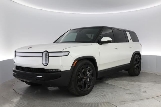 2024 Rivian R1S — VIN 7PDSGCBA8RN030769
