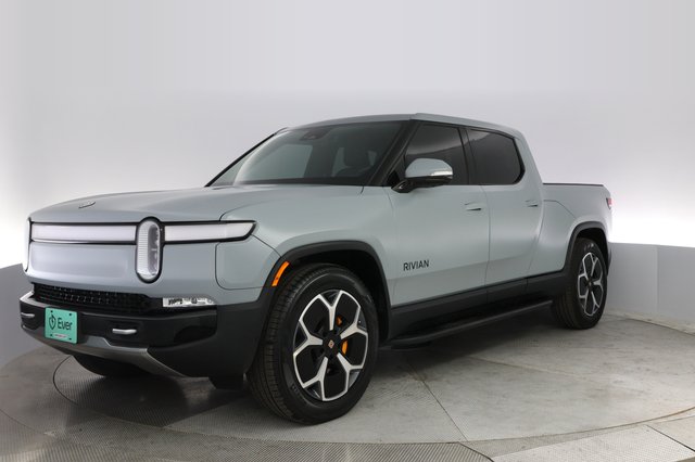 2022 Rivian R1T — VIN 7FCTGAAA8NN008230