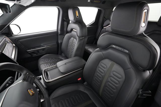 2022 Rivian R1T — photo 3 of 21