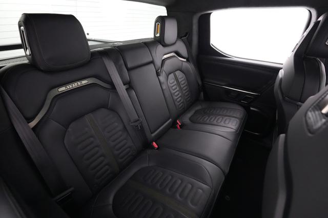 2022 Rivian R1T — photo 4 of 21