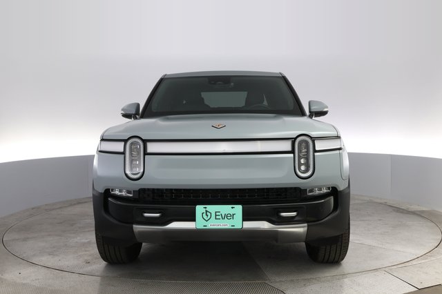 2022 Rivian R1T — photo 9 of 21