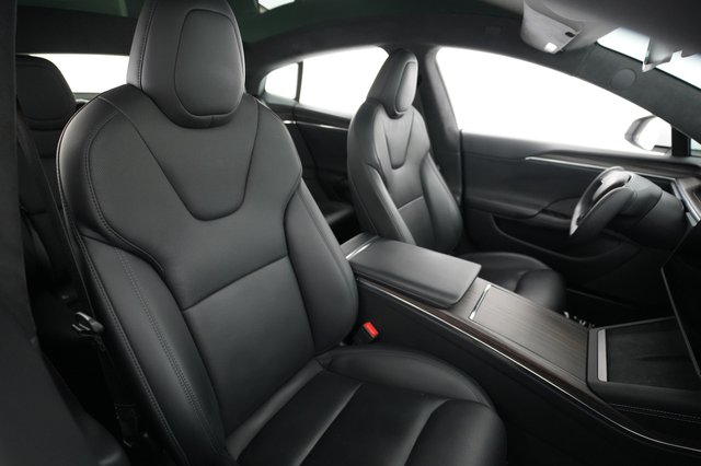 2022 Tesla Model S — photo 19 of 25