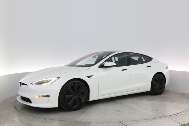 2022 Tesla Model S — photo 14 of 25