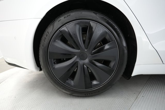 2022 Tesla Model S — photo 16 of 25