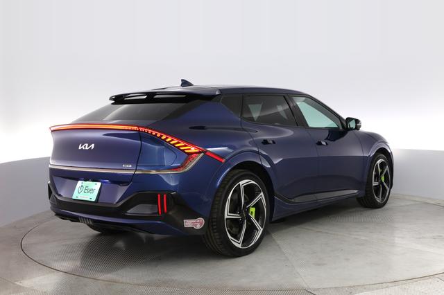2023 Kia EV6 — photo 2 of 23