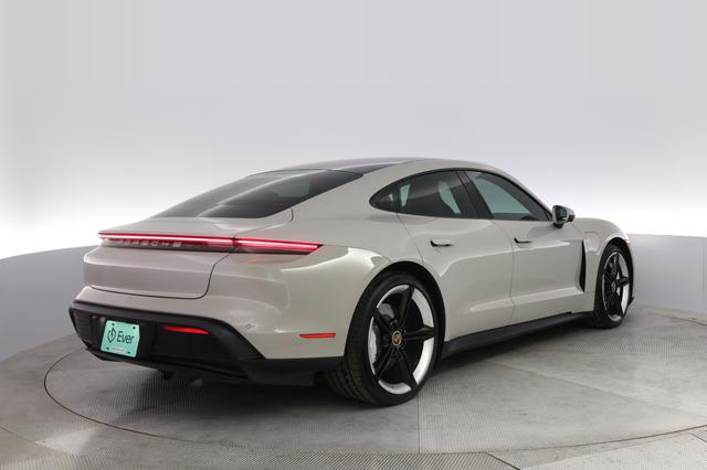 2021 Porsche Taycan — photo 2 of 23