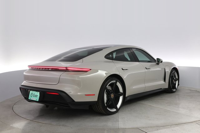 2021 Porsche Taycan — photo 2 of 23