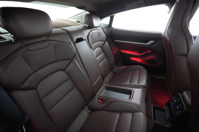 2021 Porsche Taycan — photo 4 of 23