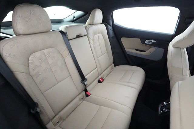 2022 Polestar 2 — photo 4 of 20