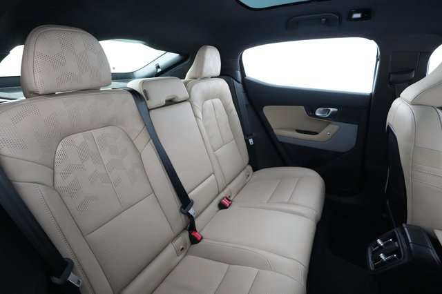 2022 Polestar 2 — photo 4 of 22