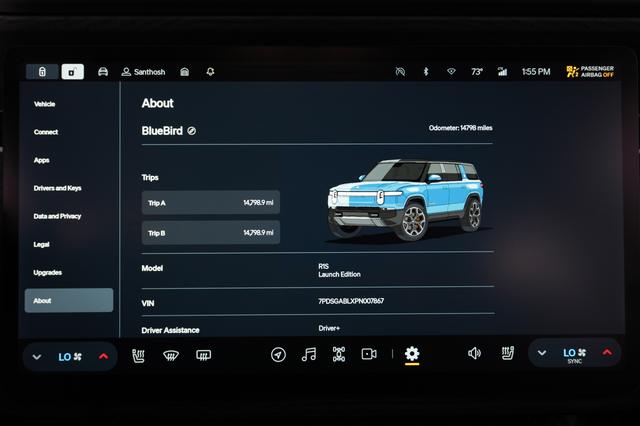 2023 Rivian R1S — photo 5 of 25