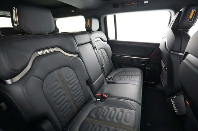 2023 Rivian R1S — photo 4 of 25
