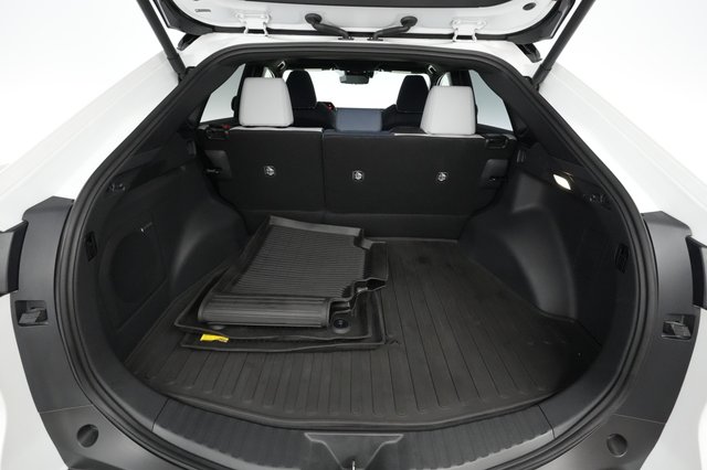 2024 Subaru Solterra — photo 6 of 21