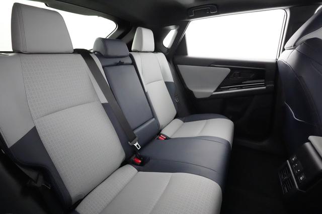 2024 Subaru Solterra — photo 4 of 21