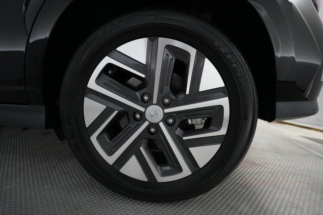 2023 Hyundai Kona — photo 16 of 25