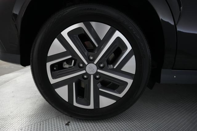 2023 Hyundai Kona — photo 7 of 25