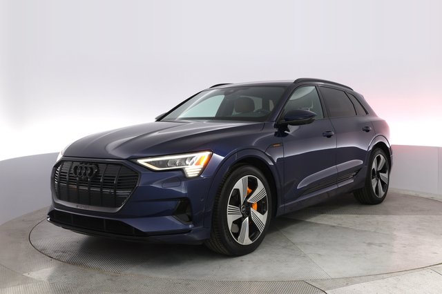 2022 Audi e-tron — VIN WA1LAAGE7NB031964