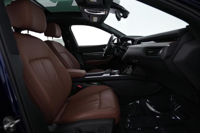 2022 Audi e-tron — photo 4 of 27