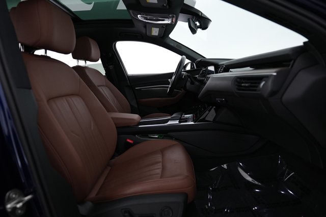 2022 Audi e-tron — photo 4 of 27