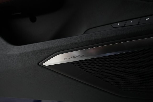 2022 Audi e-tron — photo 22 of 27
