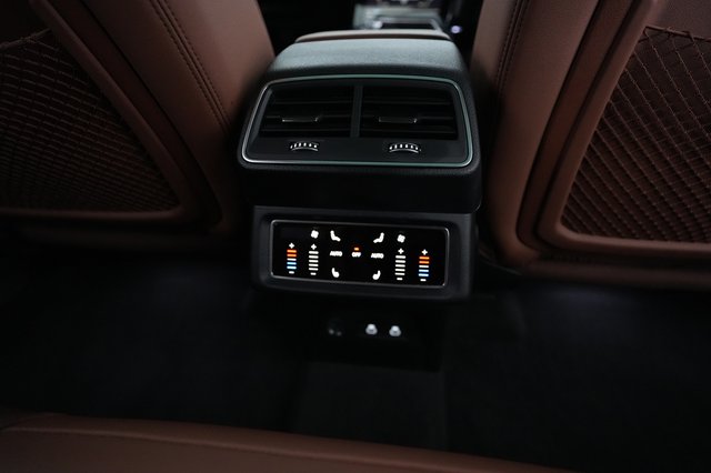 2022 Audi e-tron — photo 20 of 27