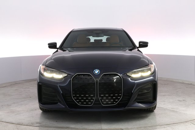 2023 BMW i4 — photo 9 of 22