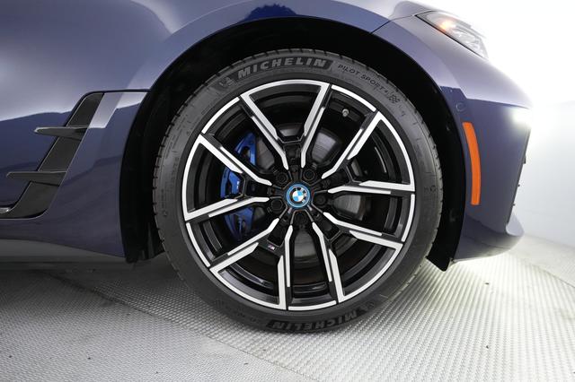 2023 BMW i4 — photo 7 of 22