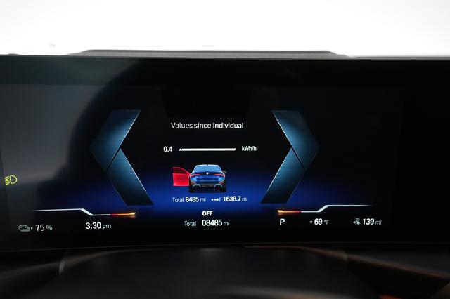 2023 BMW i4 — photo 5 of 22