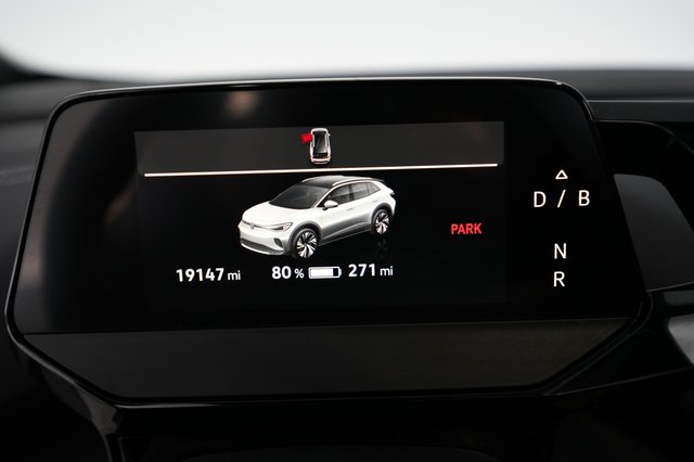 2023 Volkswagen ID.4 — photo 5 of 21