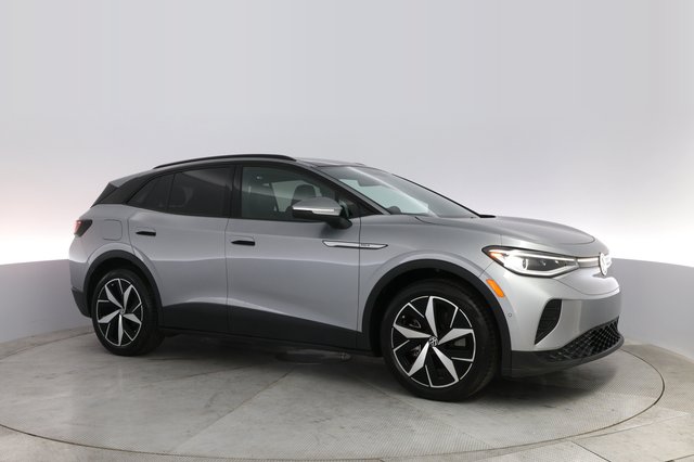 2023 Volkswagen ID.4 — photo 11 of 21