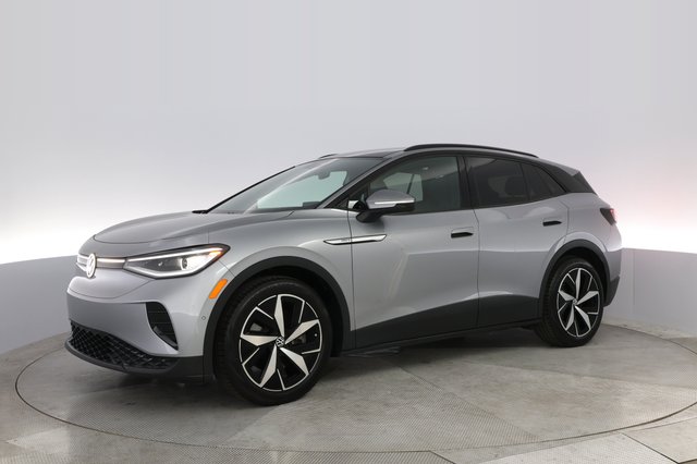 2023 Volkswagen ID.4 — photo 14 of 21
