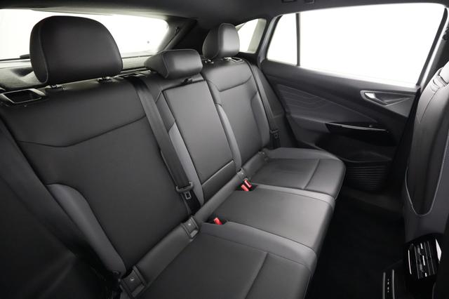 2023 Volkswagen ID.4 — photo 4 of 21