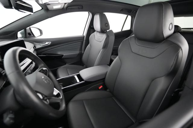 2023 Volkswagen ID.4 — photo 3 of 21