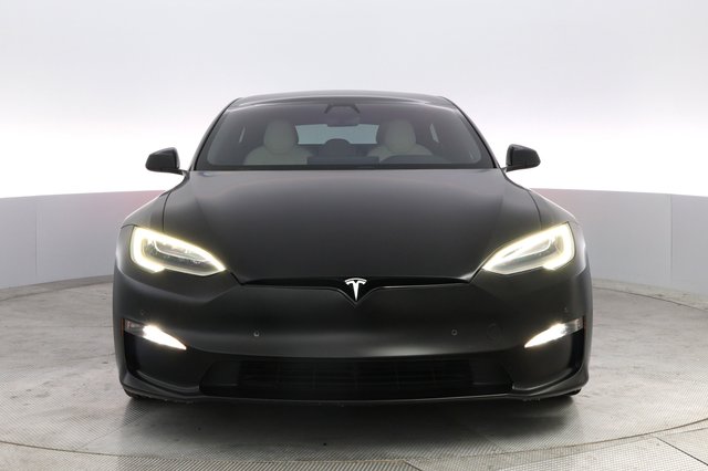 2022 Tesla Model S — photo 9 of 24