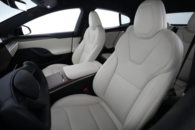 2022 Tesla Model S — photo 3 of 24