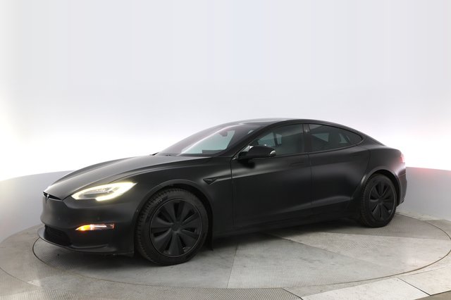 2022 Tesla Model S — photo 14 of 24